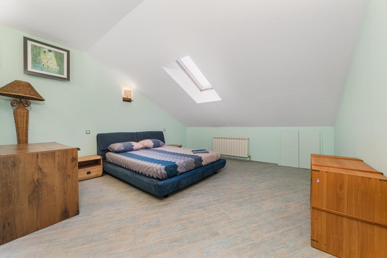 Classical Deribasivska 3-Bedrooms Apartment Одесса Экстерьер фото