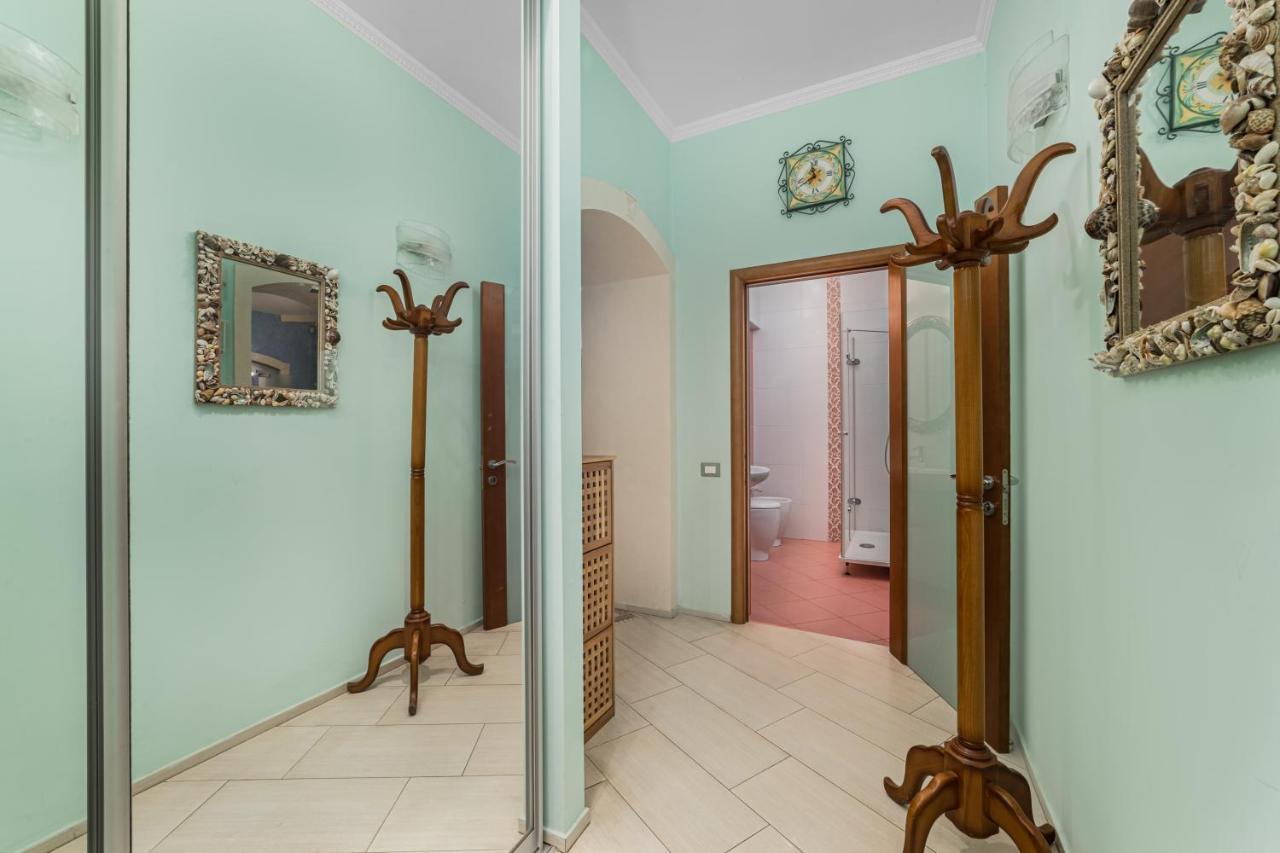 Classical Deribasivska 3-Bedrooms Apartment Одесса Экстерьер фото